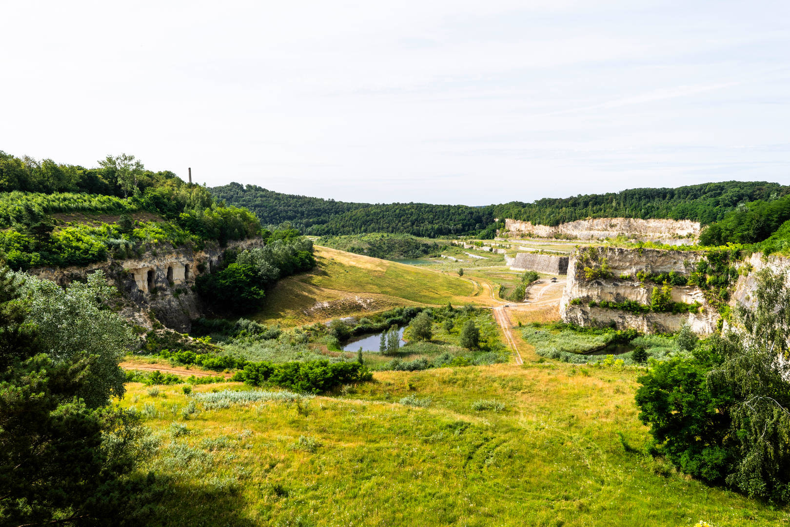 Passerelle de Caster et Montagne Saint Pierre